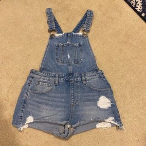 Short overalls